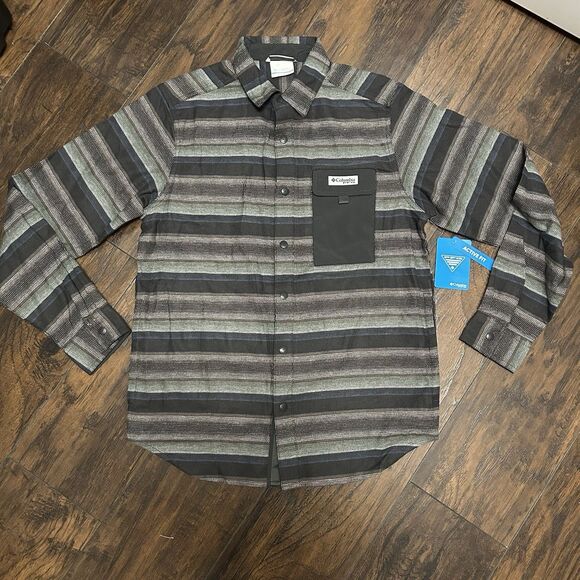 NWT Columbia PFG Men’s Uncharted Over Shirt Long Sleeve Button Up Size Small - Picture 1 of 13